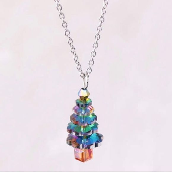 🎄 Christmas Tree Necklace 🎄 - Picture 4 of 8